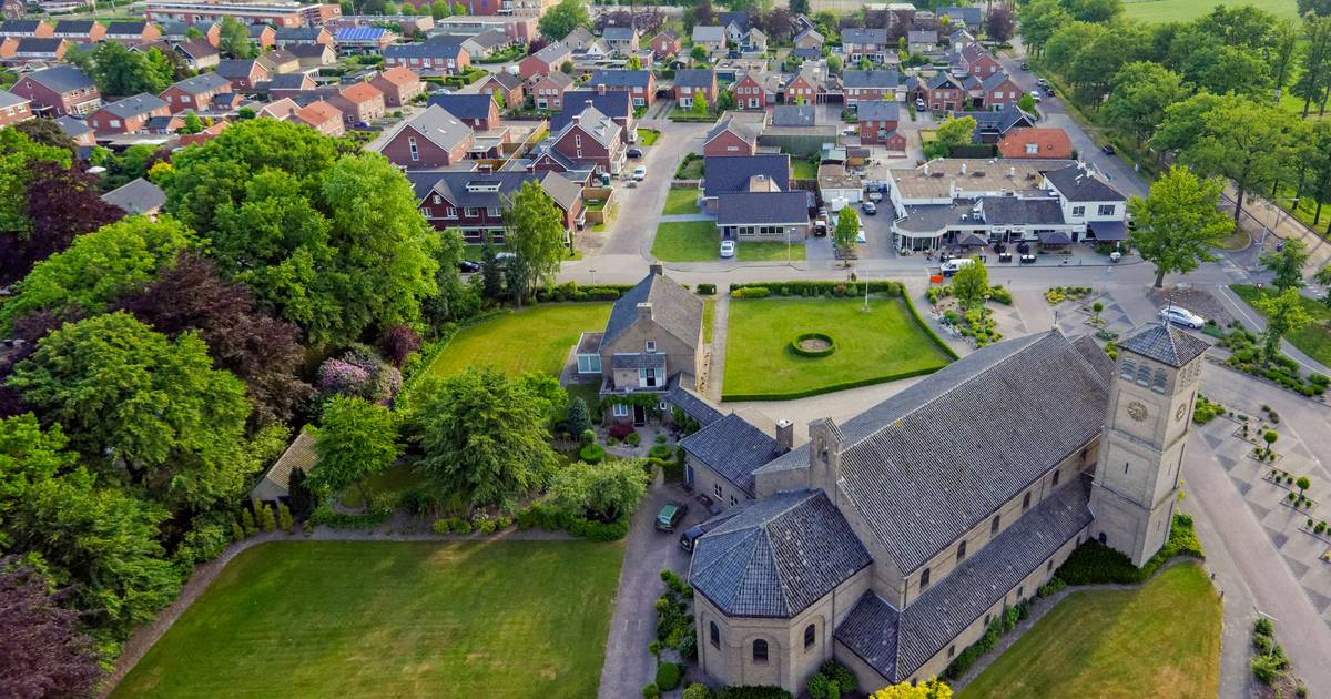 Bentelo klaar om afgestoten kerkgebouw over te nemen, ‘maar pand gaat niet voor niks weg’