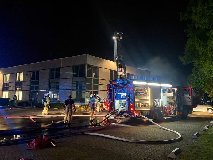 MECHELEN - Op het bedrijventerrein van farmaceutisch bedrijf Biocartis brak vrijdagavond een zware brand.