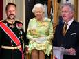 Van Queen Elizabeth tot koning Filip: zo worden royals wereldwijd ingezet bij vaccinatieproces tegen corona