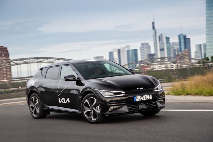 De Kia EV6 is wat dynamischer dan de meeste elektrische gezins-SUV's van het moment