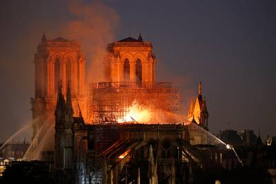 Astense klok komt ongeschonden uit verwoestende brand Notre-Dame en is snel weer te horen