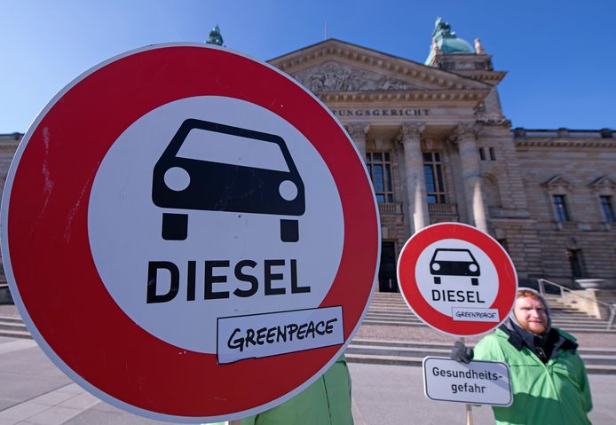 De Duitse federale rechtbank effende vandaag het pad voor een verbod op vervuilende dieselwagens in stadscentra.