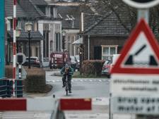 Hekken sluiten Laag-Keppel af: geen getoeter meer in Dorpsstraat, maar schiet maatregel het doel voorbij?