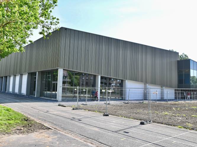 Sportclubs kunnen terecht in sporthal Overleie tijdens werken nieuwe sporthal Vauban, Decospan Volley Team Menen speelt matchen in Ter Steelandt in Rekkem