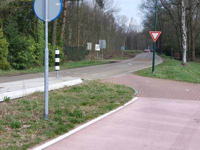 Deel Broekhovenseweg voor aanleg fietspad afgesloten