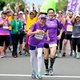 Vrouw van 92 is oudste ooit die marathon uitloopt