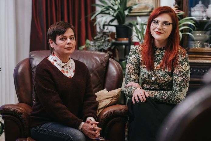 Verslaggeefster Sandra Moerland en haar moeder Victoria Moerland-Romanova.