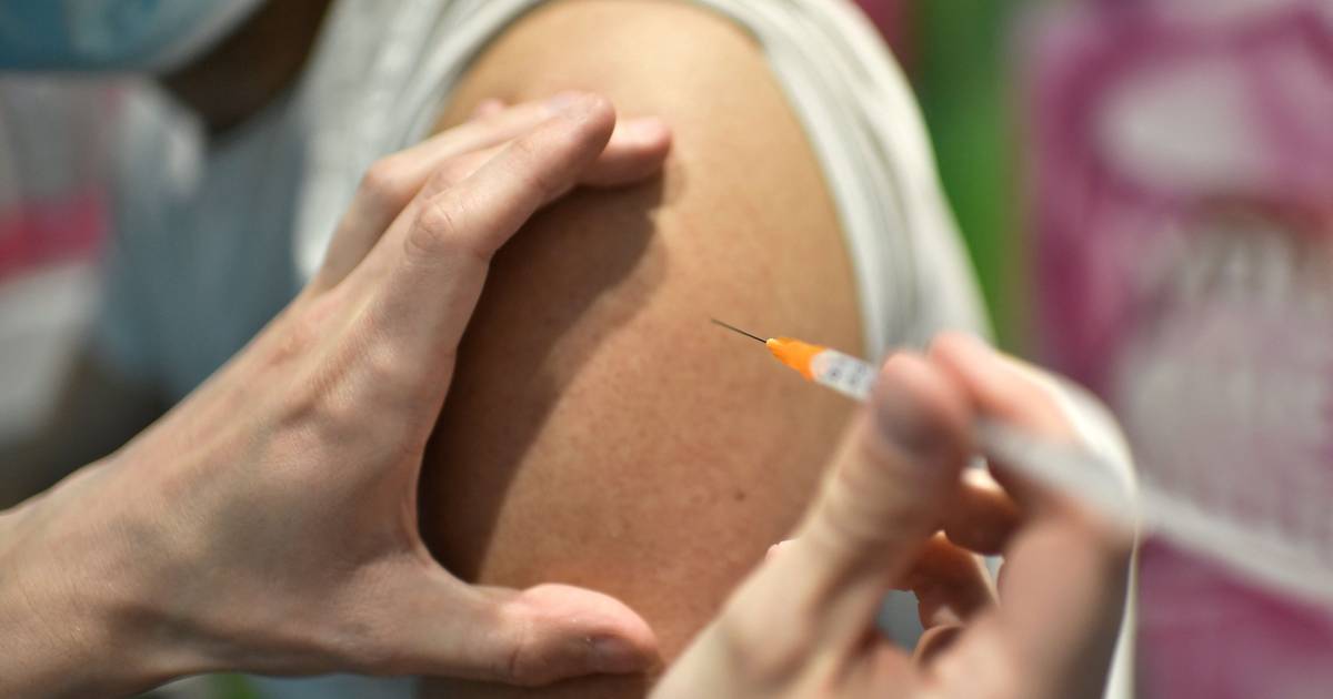 La France veut revacciner les personnes vulnérables contre le coronavirus à l’automne |  À l’étranger