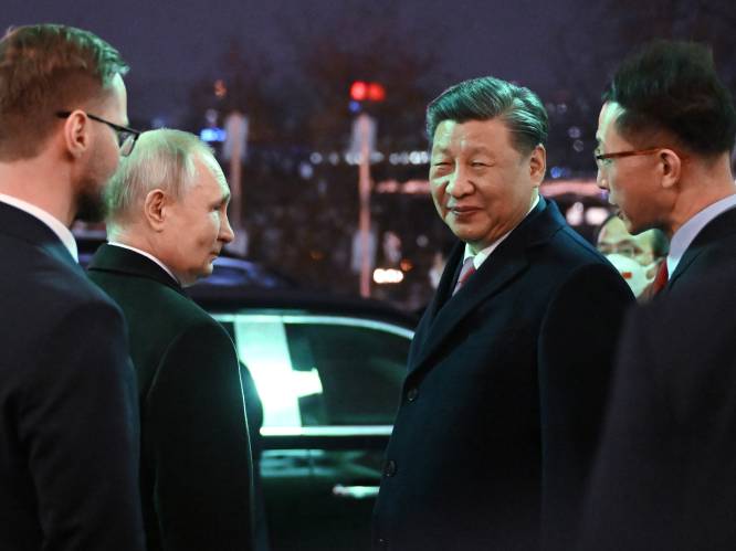 KIJK. Chinese president Xi richt zich bij afscheid tot Poetin: “Er is verandering op komst en wij zijn de drijvende kracht erachter”