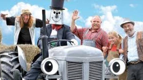 Fergie, de kleine grijze tractor en de dansende geit