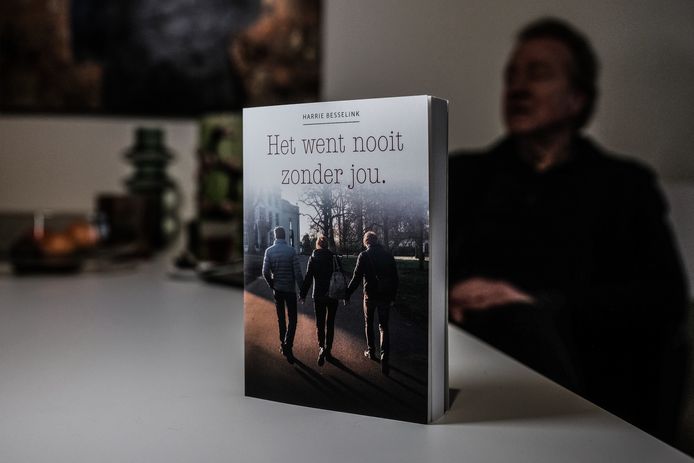 Harrie Besselink schreef een boek over zijn overleden vrouw.
