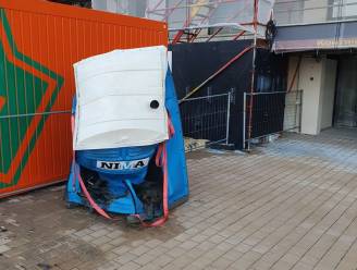 Werftoilet op Zeedijk brandt uit, wellicht door kortsluiting