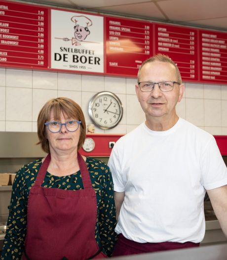 Jan (60) gooit zijn snackbar in Zutphen weer open: ‘Half maart zat ik even in de piepzak’