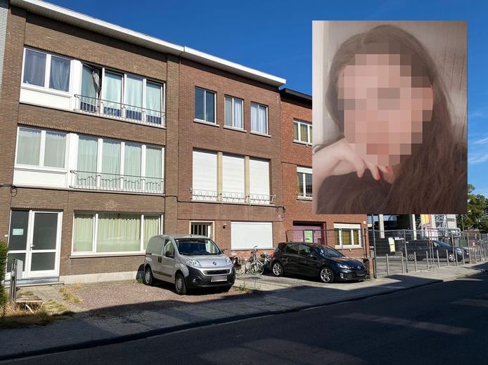 Het appartement van de moeder (22) langs de Kleine Nieuwedijkstraat in Mechelen.