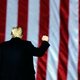 Trump krijgt permanente ban op Twitter, wisselt van account, maar wordt ook daar geblokkeerd