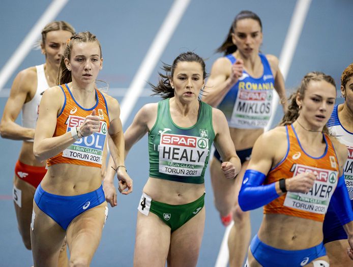 Femke Bol en Lieke Klaver in de finale.