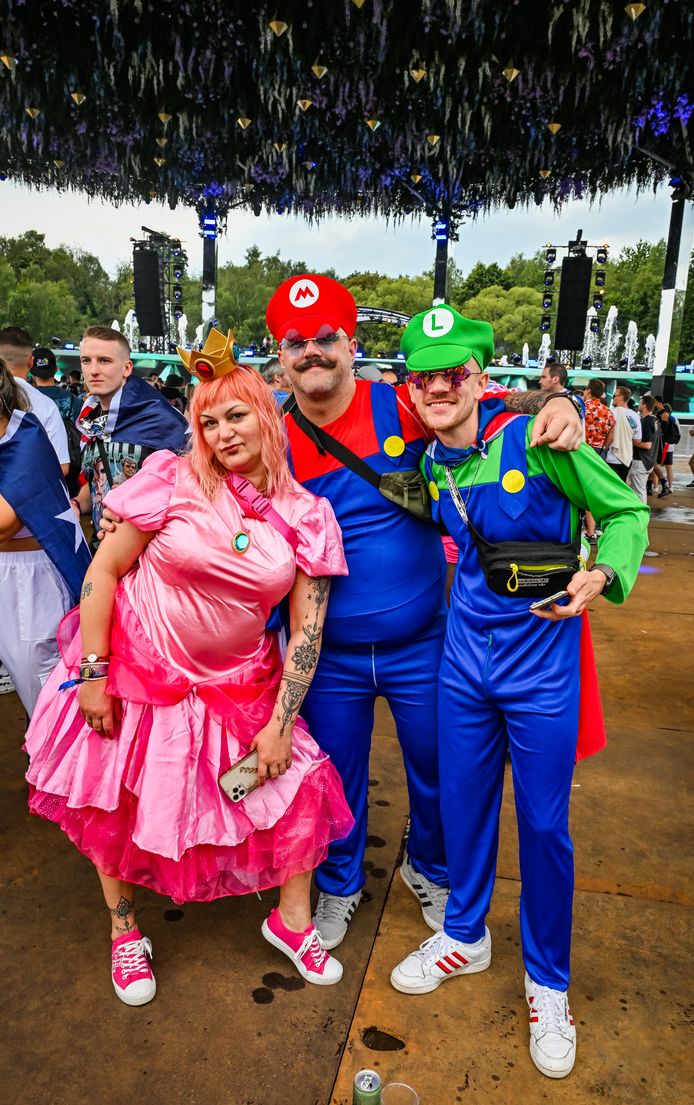 Een prinses, Mario en Luigi.