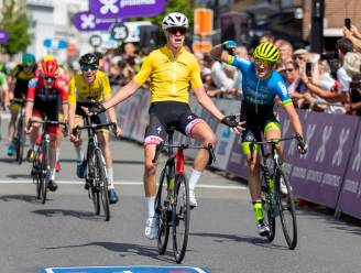 Cedric Keppens wint ondanks schakelprobleem Ronde van Vlaanderen U17: “Een kinderdroom kwam uit”