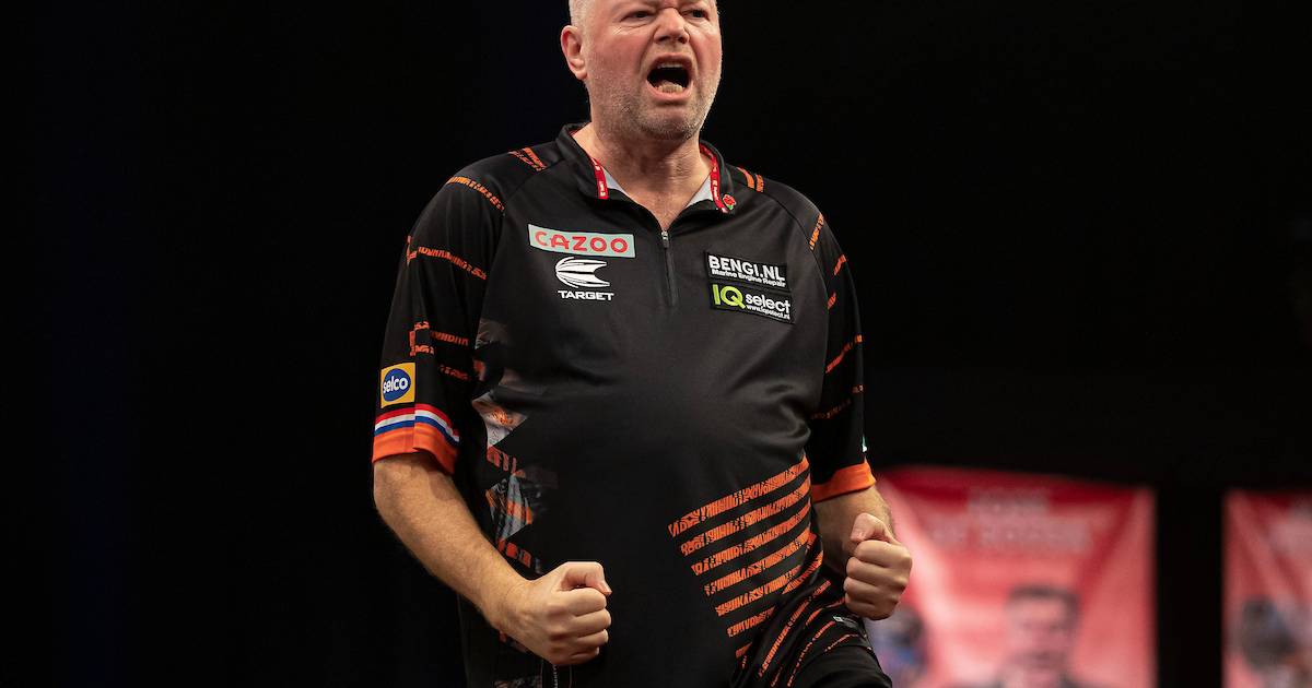 LIVE WK darts Jimmy Hendriks trekt stand gelijk bij WKdebuut
