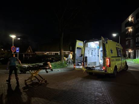 Fietser gewond na valpartij in Nijverdal, man pas later gevonden door voorbijgangers