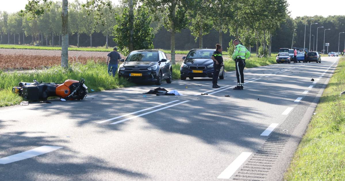 Motorrijder uit Kampen zwaargewond na ongeval tussen Urk en Nagele.