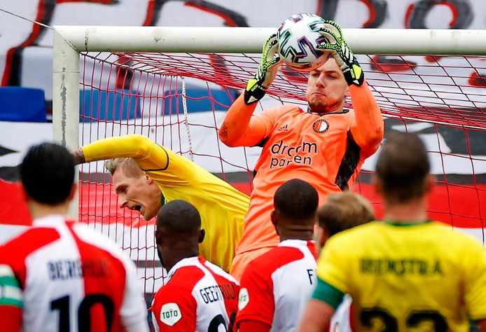 Hoe herstelde Bijlow bij Feyenoord twee vliegen in één ...