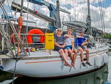 De achtertuin van Harmen (46), Hellen (43) en Mathijs (16) Kindt is voor zes jaar azuurblauw