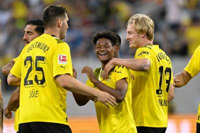 Nieuwe domper: Julien Duranville loopt spierscheur op bij Borussia Dortmund en is wekenlang out
