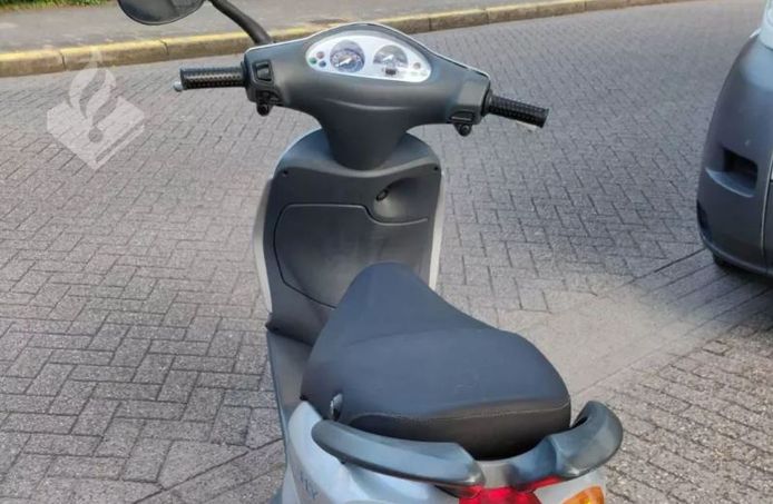 Een man werd in Someren opgepakt  met een gestolen scooter.