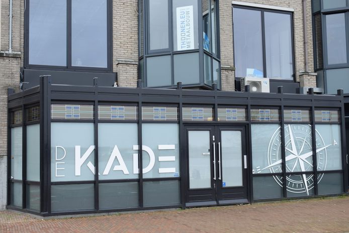 De Kade in het pand naast Braseria Más