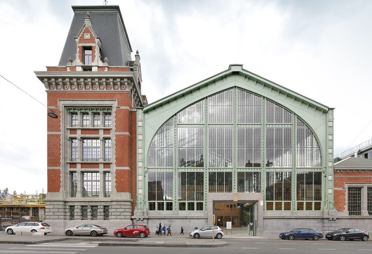 Gare Maritime van buitenaf gezien.  Beeld Filip Dujardin, © Neutelings Riedijk Architects