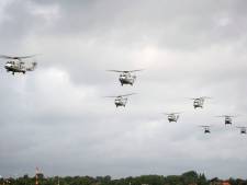 Grote tocht met gevechtshelikopters boven verschillende steden in Nederland