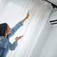 Verkouden door de airco? Dít kan de oorzaak zijn
