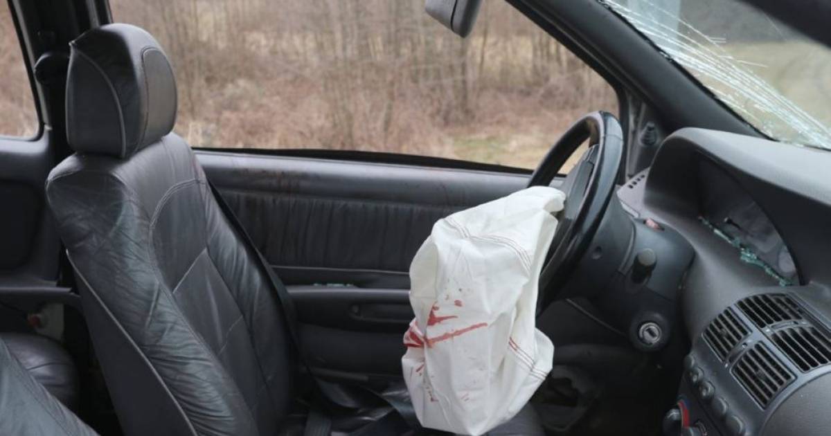 airbags: Mercedes-Benz roept meer dan auto's terug | Auto | AD.nl