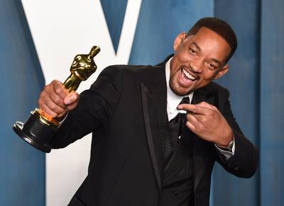 Will Smith neemt ontslag bij Oscar Academy na klap aan Chris Rock