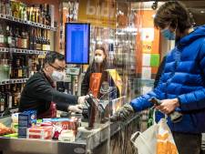 Des clients verbalisés à la caisse d’un supermarché quelques minutes après le couvre-feu