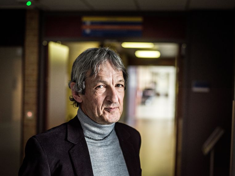 'Normaal gesproken werk je om te kunnen leven, nu is het omgekeerd. Dat is toch knettergek, als je erover nadenkt? Beeld Johan Jacobs