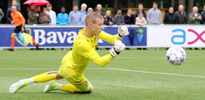 Maxime Delanghe in actie voor PSV onder 19.