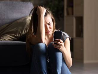 Is online bedrog even erg als ‘echt’ overspel? Seksuoloog Filip Geelen legt uit wat je kan doen als het je overkomt