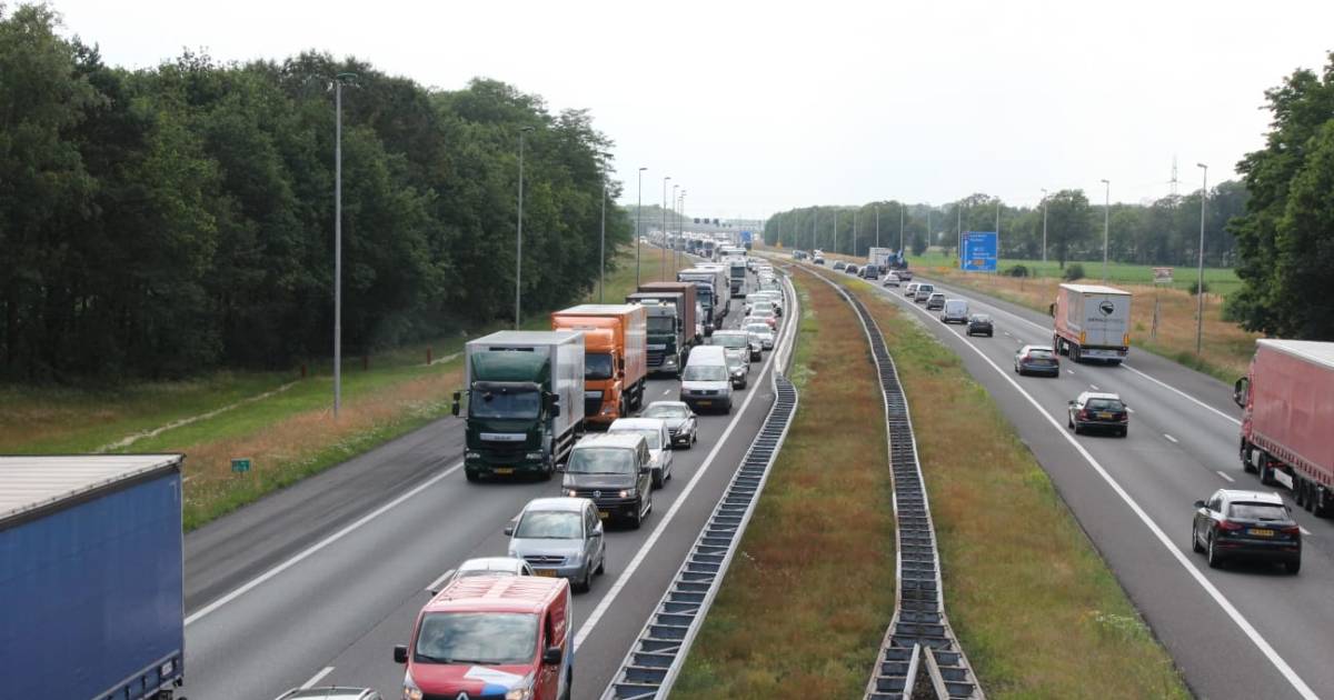 Ongeval op A1 bij Lochem: half uur vertraging richting Hengelo.