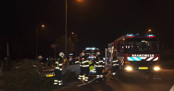 Bestuurder gewond naar ziekenhuis | Maasland | gelderlander.nl - De Gelderlander