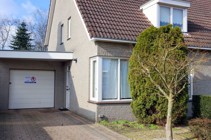 Het huis aan de Wezel in Veldhoven waarin de politie ongeveer 150 kilo coke vond, op zolder.