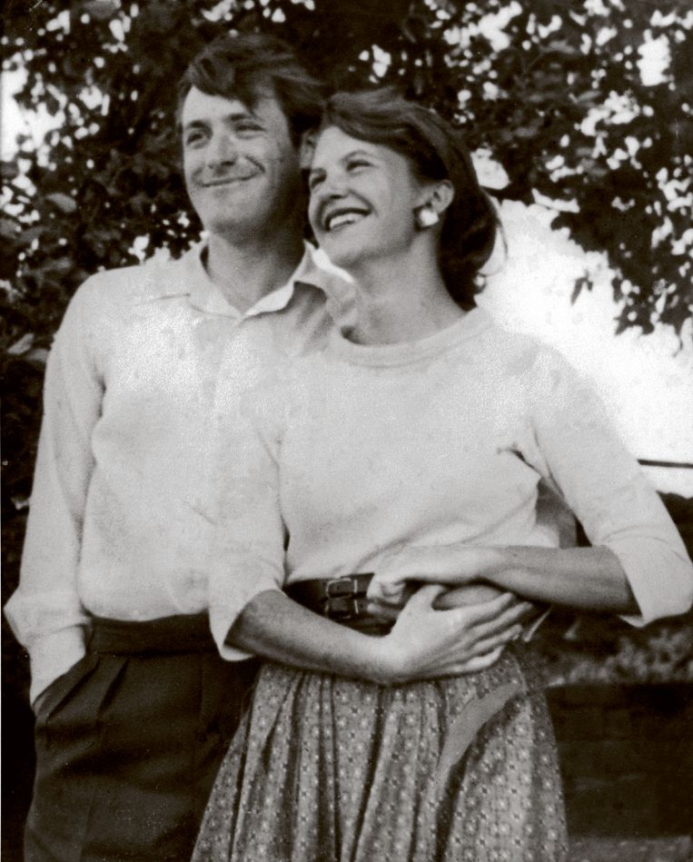 Ted Hughes en Sylvia Plath in Engeland, 1956 Beeld Mortimer Rare Book Collection, courtesy of Smith College Special Collections, photo by Harry Ogden