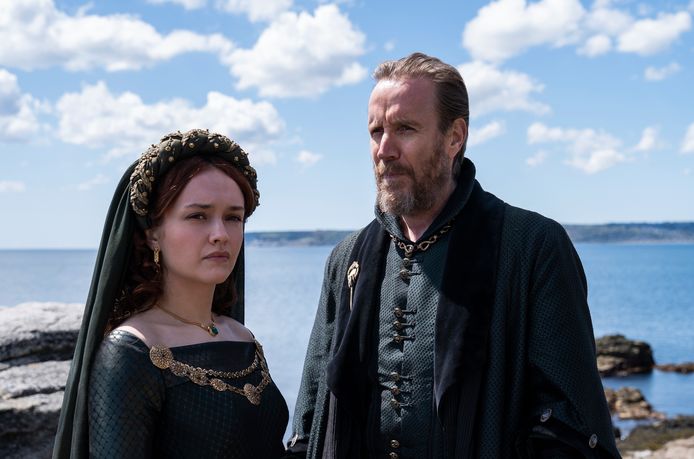 House of the dragon, met Olivia Cooke en Paddy Considine.