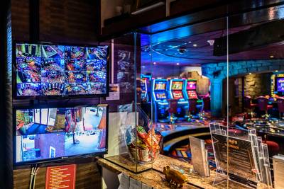 Latex handschoenen en telefoongesprekken verraden ‘machete-overvaller’ casino Oudenbosch