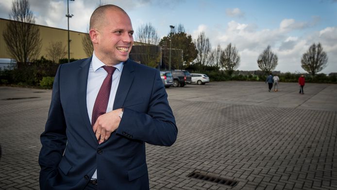 Theo Francken in zijn thuisstad Lubbeek.
