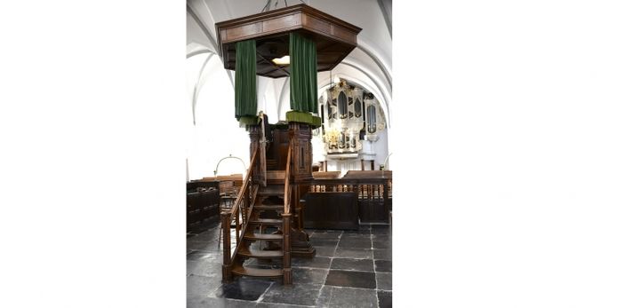 De kansel in de Oude Kerk