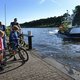 Deze vader staat op sommige dagen zes keer op het pontje: ‘Als het verdwijnt, is het de vraag of we hier nog blijven wonen’