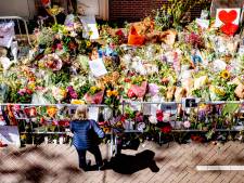 Gemeente Amsterdam haalt bloemenzee voor Peter R. de Vries weg