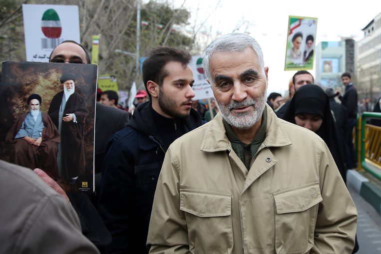 Februari 2016, Qassem Soleimani woont een demonstratie bij ter herdenking van de Islamitische Revolutie in Bagdad. Beeld AP